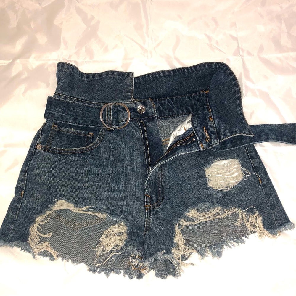 Forever21 HighWaist Jean Shorts sz 26 - Picture 4 of 9